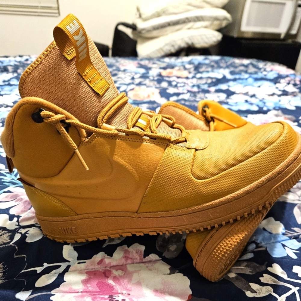Nike Boots